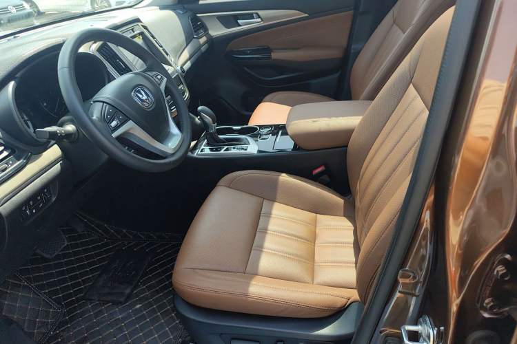 Used CHANGAN CS95 2017 2.0T Two-Wheel Drive Zhitu Edition