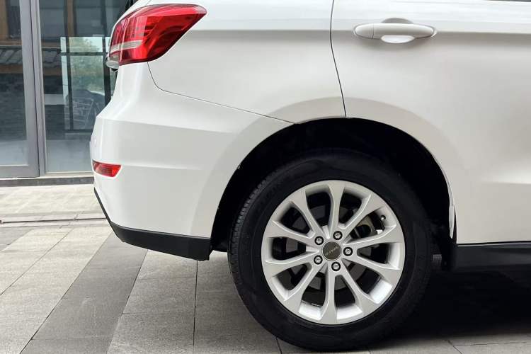 Used Haval H2 2017 Red-Label 1.5T Automatic Two-Wheel Drive Luxury Model