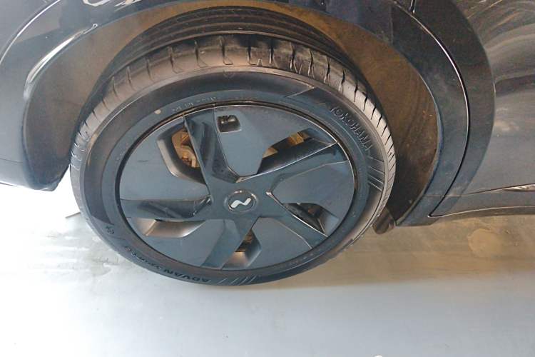 Used ONVO L60 2024 60 kWh Rear-Drive Version