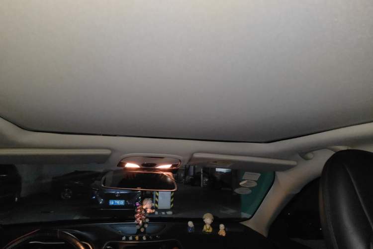 Used Jeep Cherokee 2017 2.4L Excellence Edition Headliner