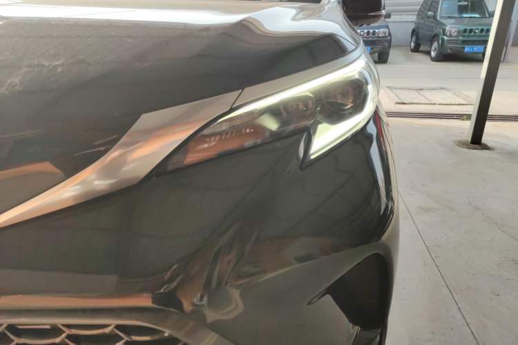 Used Toyota Granvia 2023 2.5L Hybrid Prestige VIP Edition
