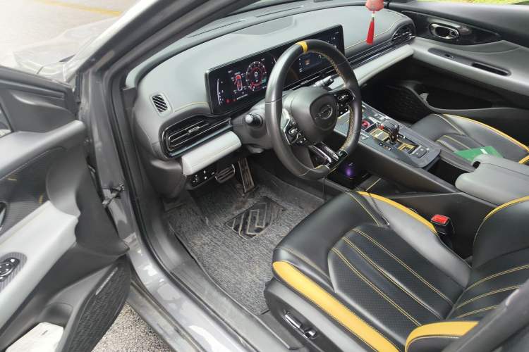 Used GAC Trumpchi EMPOW 2021 270T DCT J15 Version Driver Seat