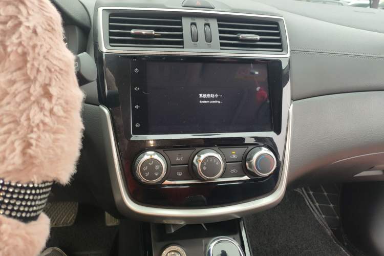 Used Nissan Tiida 2019 1.6L CVT Smart Drive Version China VI Standard