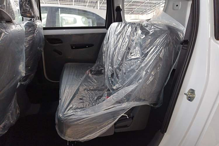 Used Wuling Hongguang New Energy 2024 All-Electric Model 300KM Standard Version
