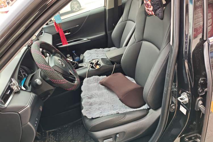 Used Toyota Venza 2023 2.0L CVT Two-Wheel Drive Luxury Edition Left Front Seat