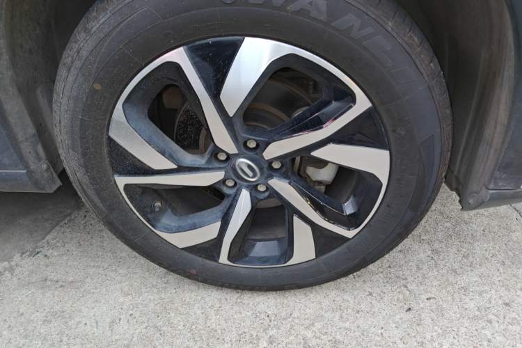 Used GAC Trumpchi GS5 2019 270T Automatic Luxury Edition Right Front Wheel Hub