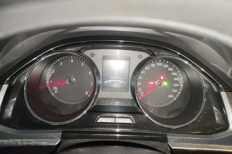 Used Volkswagen C-TREK 2017 1.6L Automatic Comfort Model Instrument Cluster