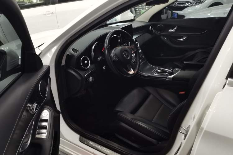 Used Mercedes-Benz C-Class 2017 Restyled C 180 L Fashion Edition Sport Version
