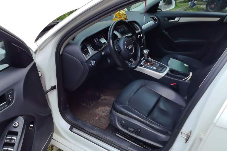 Used Audi A4L 2013 35 TFSI Automatic Standard Model Driver Seat