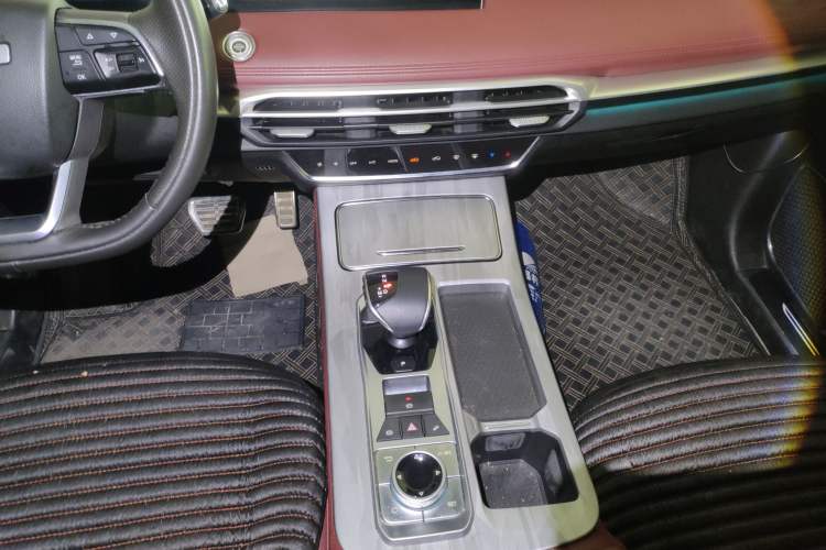 Used JETOUR X70 PLUS 2023 1.5T DCT Brave PLUS 5-Seater
