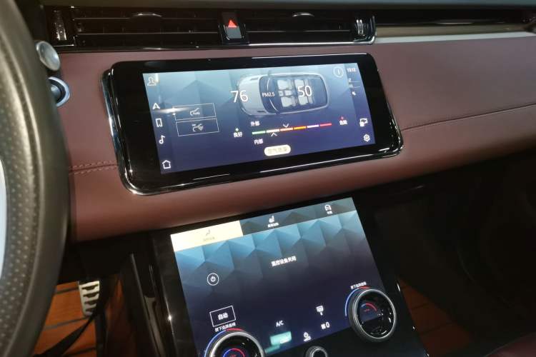 Used Land Rover Range Rover Evoque 2023 Aurora L 249 PS Luxury Edition
