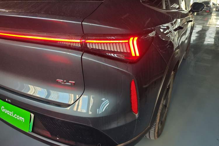 Used Livan Livan 7 2023 605 km ZHU FENG