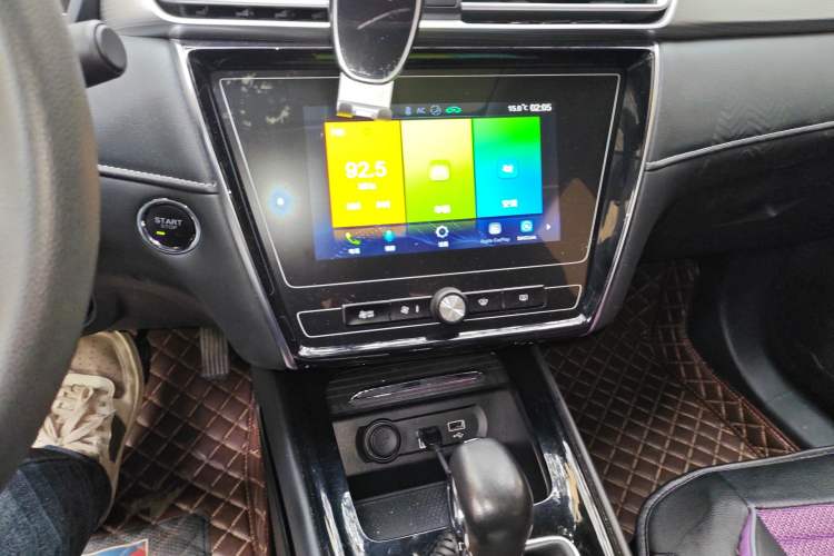 Used Roewe i5 2020 1.5L Automatic 4G Connected Linghao Edition Audio And AC Panel