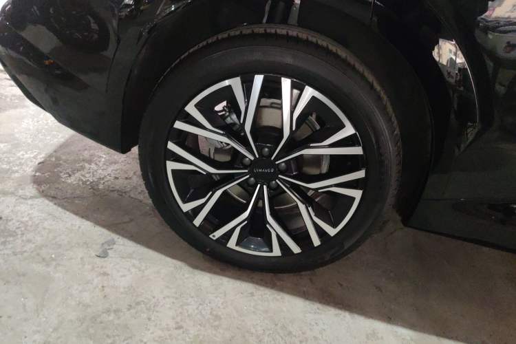 Used Lynk & Co 08 EM-P 2026 Model 210 Four-Wheel Drive Performance Ultra H7 Exterior 8