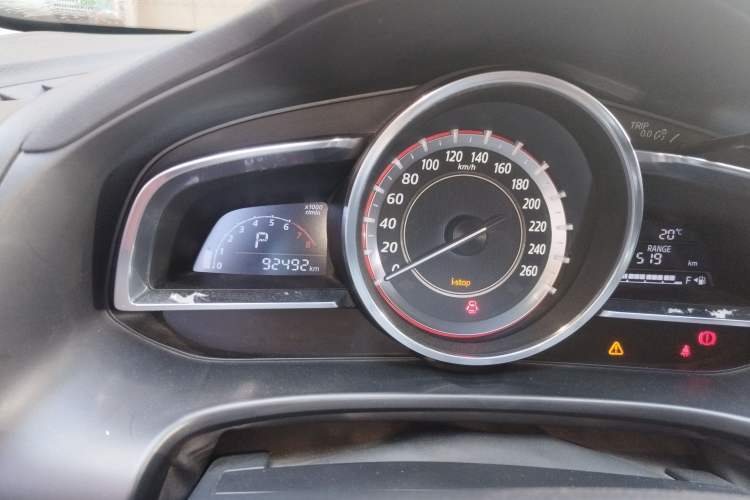 Used Mazda 3 Axela 2016 Sedan 1.5L Automatic Comfort Model
