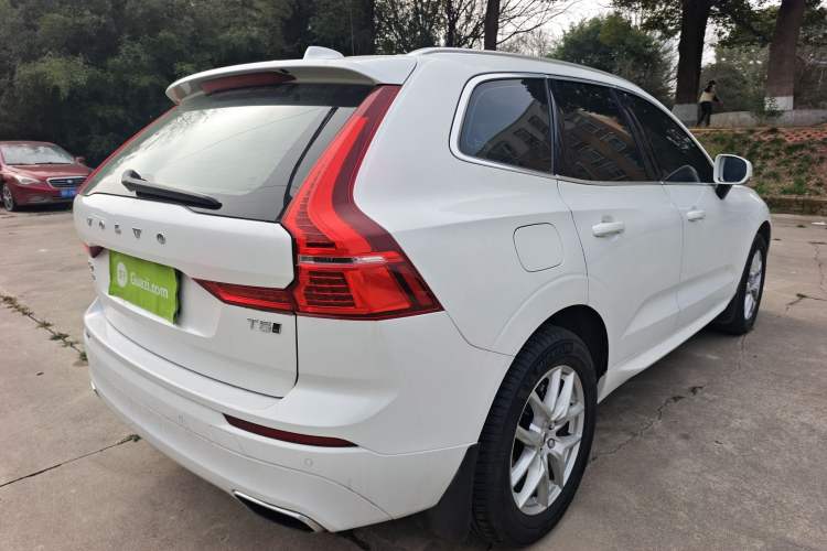 Used Volvo XC60 2019 T5 4x4 Smart Edition China V Standard