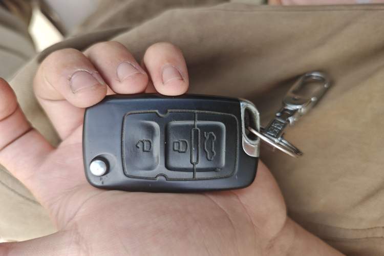 Used Geely Auto Classic Emgrand 2010 Sedan 1.8L Manual Standard Model Vehicle Key