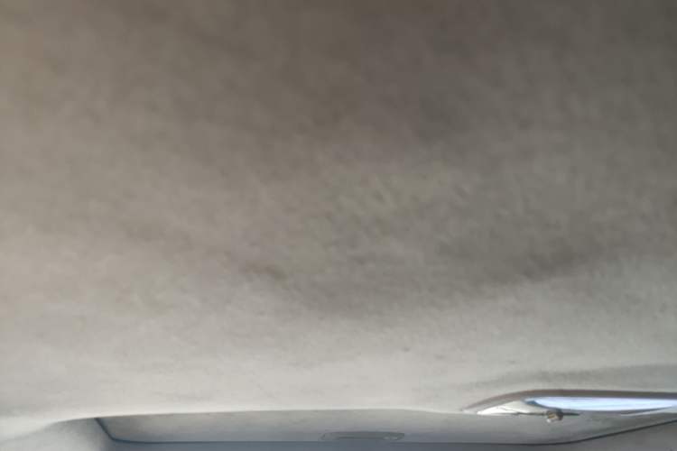 Used Hyundai Celesta 2011 1.6L Manual Luxury Model Headliner