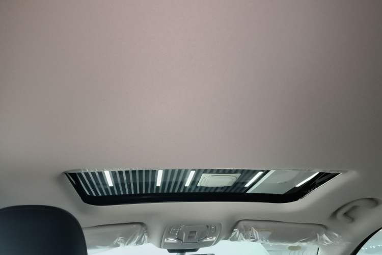 Used Roewe D7 2025 DMH 125km World Champion Edition Headliner