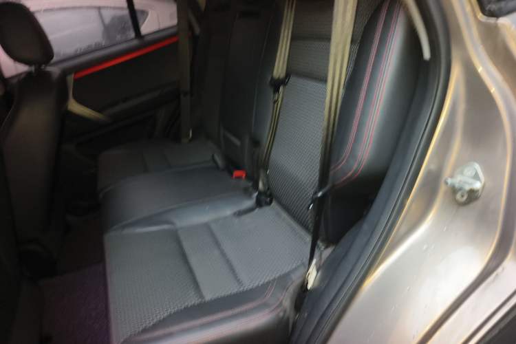 Used Chery Tiggo 3 2016 1.6L Manual ZhiShang Edition Left Rear Seat