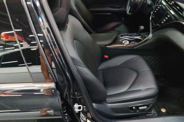 Used Toyota Camry 2018 2.5G Luxury Edition Right Front Seat