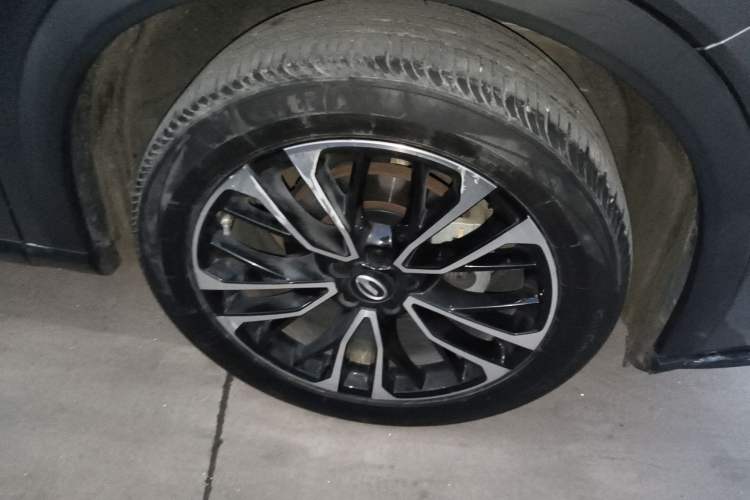 Used GAC Trumpchi GS4 PLUS 2022 270T Automatic Star Edition Right Front Wheel Hub