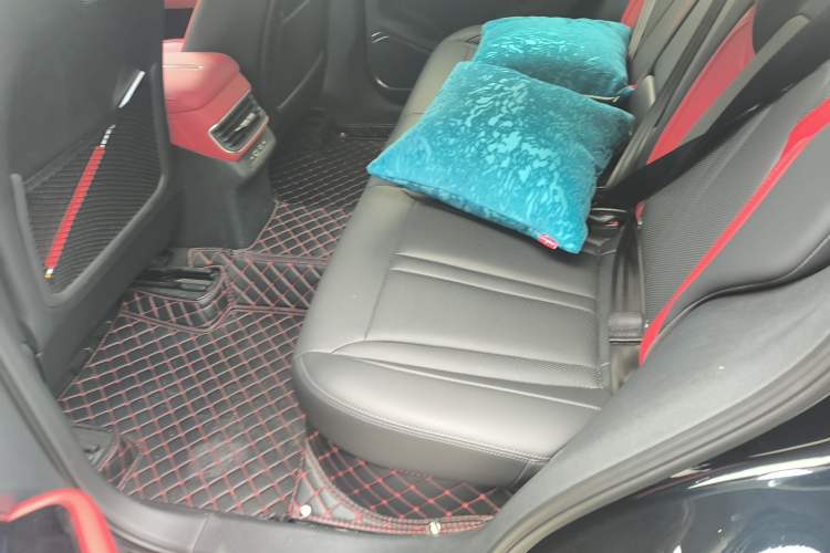 Used Hongqi HS3 2023 1.5T Two-Wheel Drive Shanwei Edition HEV
