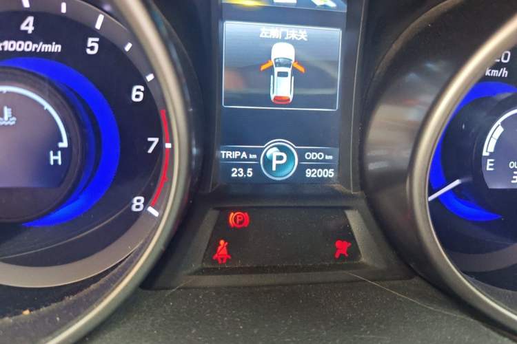 Used CHANGAN CS75 2014 1.8T Automatic Elite Model China IV Standard