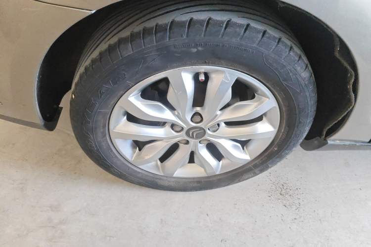 Used Citroen C5 2013 2.3L Automatic Zunyu Model