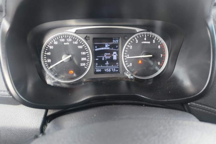 Used SWM X7 2018 Revised Version 1.8L Manual Comfort Edition 7 Seats