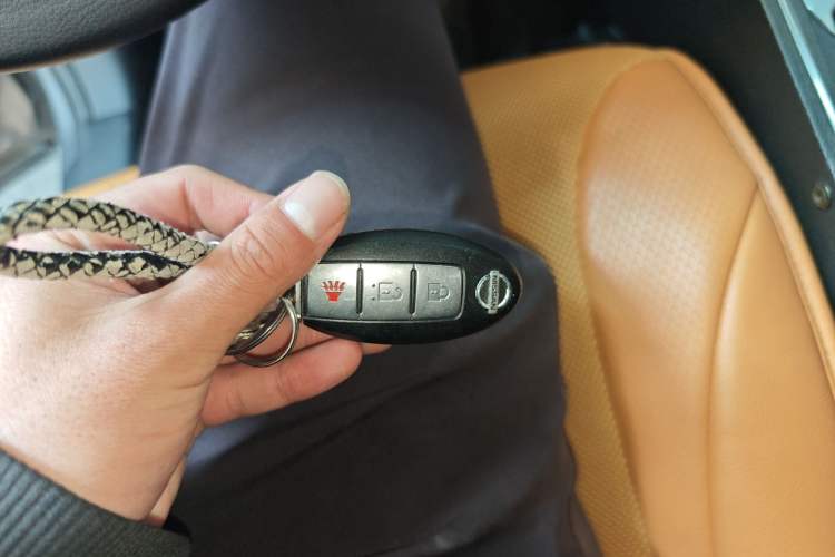 Used Nissan X-Trail 2012 2.5L CVT Flagship Edition 4WD
