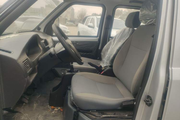 Used Wuling Rongguang Small Truck 2024 1.5L Double-Cab Extra-Long LAR
