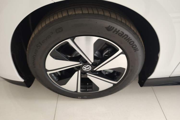 Used Volkswagen ID.7 VIZZION 2024 AIR model
