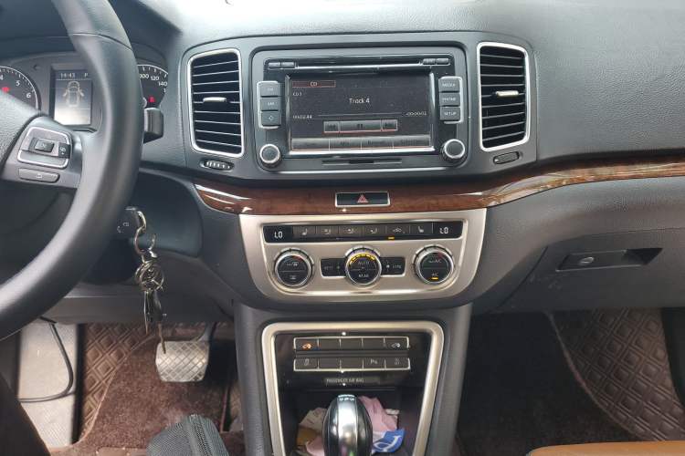 Used Volkswagen Sharan 2013 2.0 TSI Comfort Model