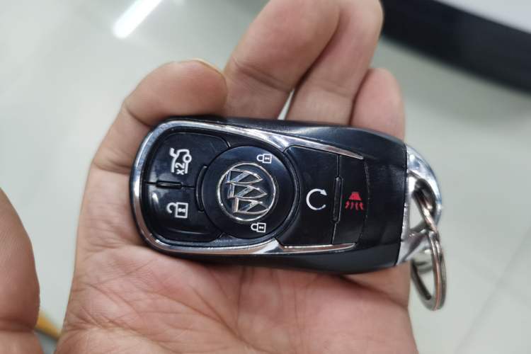 Used Buick LaCrosse 2018 28T Luxury Model