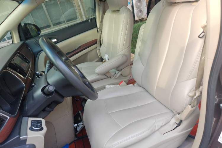 Used Buick GL8 2015 2.4L Luxury Business Premium Edition Left Front Seat