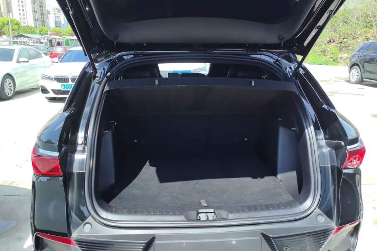 Used BYD Yuan PLUS 2024 Honor Edition 430KM Beyond Model
