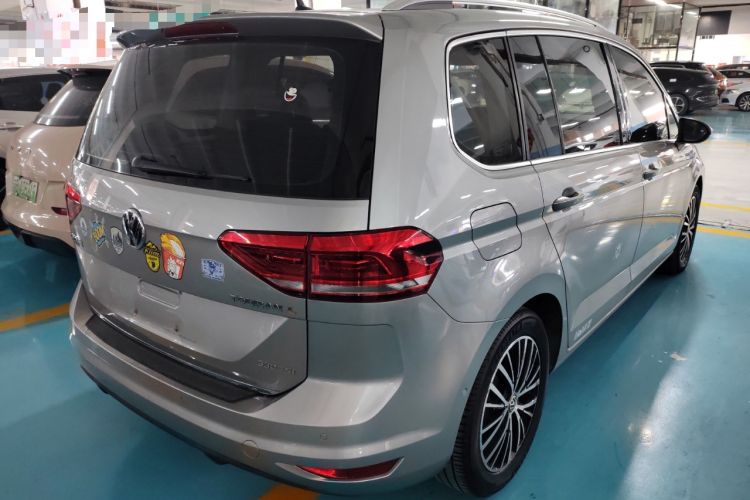 Used Volkswagen Touran 2018 Volkswagen Touran L 330TSI DSG Luxury Edition