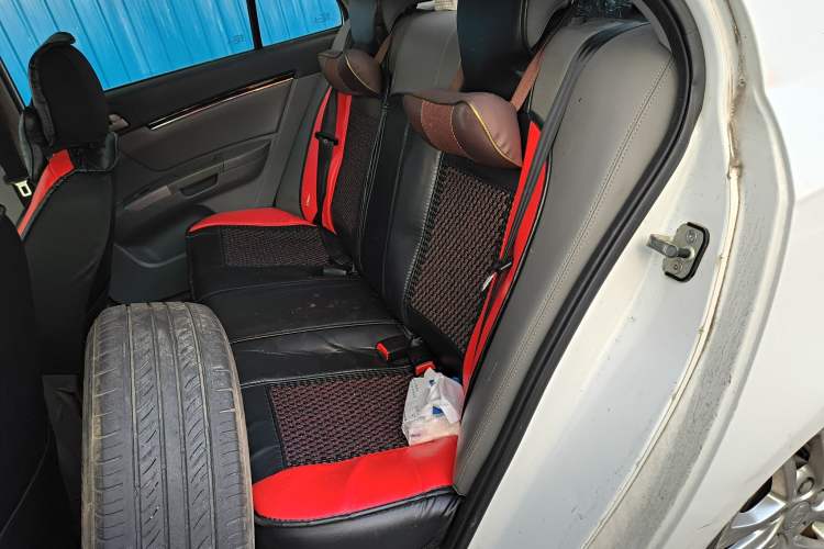 Used Geely Auto Classic Emgrand 2013 Sedan 1.8L Manual Elite Model
