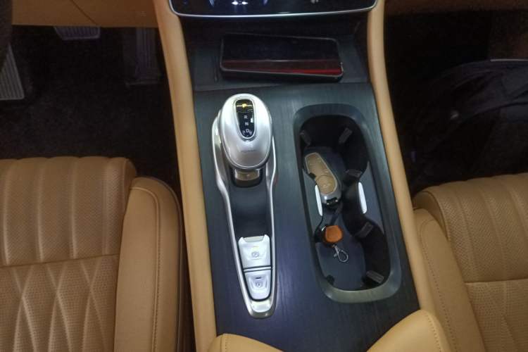 Used VOYAH Dream 2024 PHEV Ultra-Long Range Flagship Edition Gear Lever