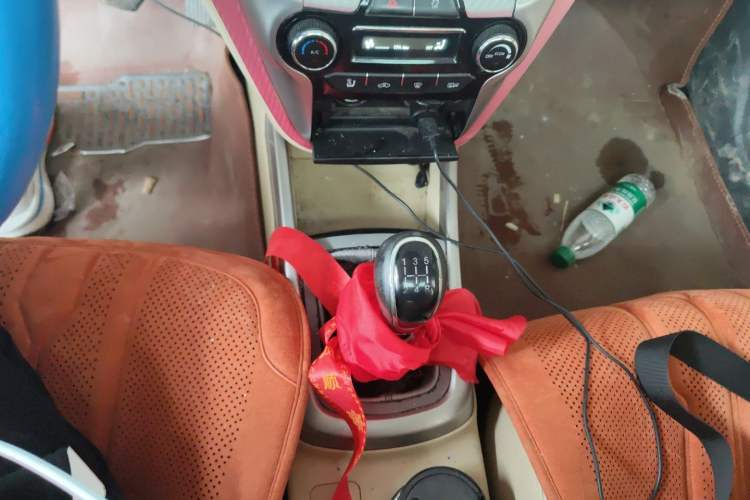 Used CHANGAN Eado 2015 1.6L Manual Luxury Model China IV Standard Gear Lever