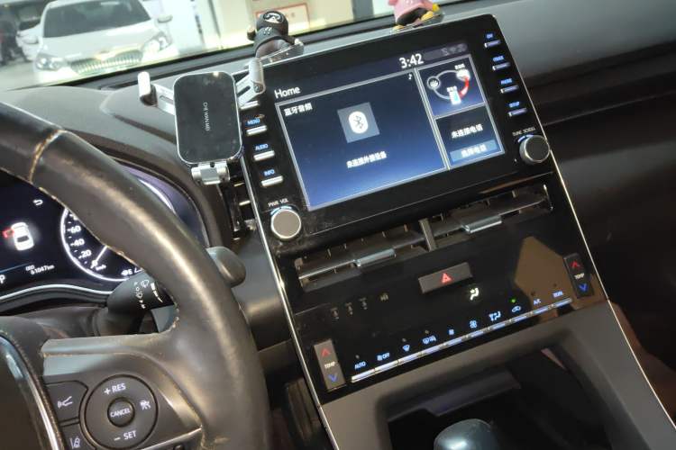 Used Toyota Avalon 2019 Dual-Engine 2.5L Luxury Edition China VI Standard