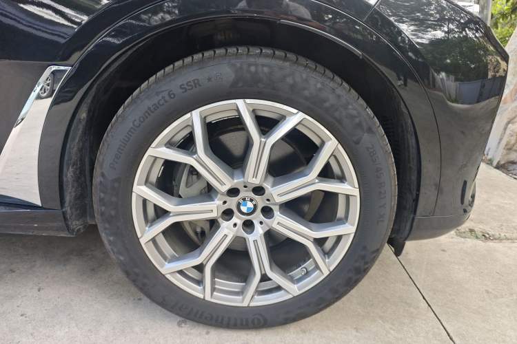 Used BMW X7 2019 xDrive40i Luxury Package with Leading Features
