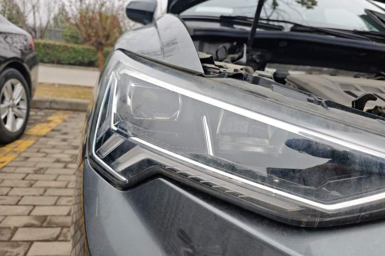 Used Audi Q3 2021 40 TFSI Fashion Dynamic Model
