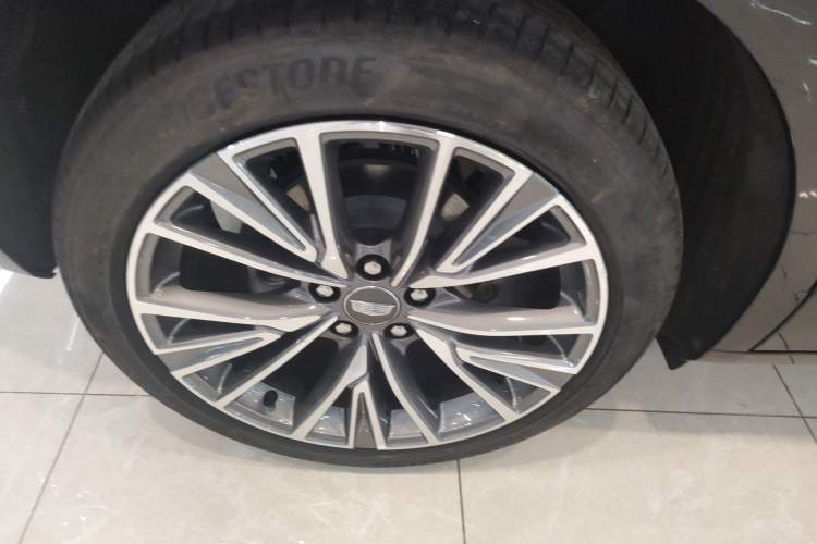 Used Cadillac GT4 2023 25T Luxury Model
