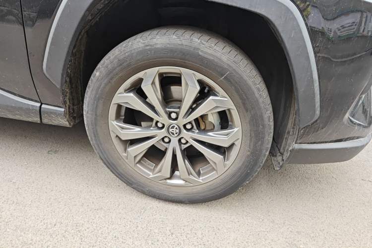 Used Toyota RAV4 2023 2.0L CVT Two-Wheel Drive Fashion Plus Edition
