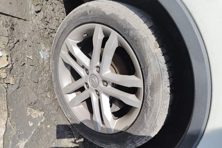 Used Changan CS35 2016 1.6L Manual Luxury Model China V Standard
