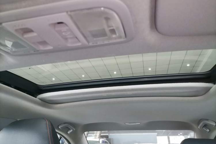 Used Honda Crider 2016 1.8L CVT Luxury Edition Headliner