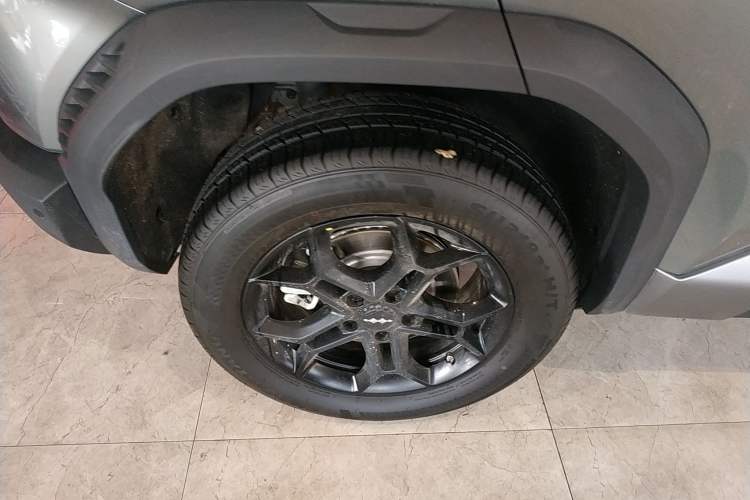 Used Formula Leopard Titanium 3 2025 501 km Range Rear-Wheel Drive Intelligent Driving Max Edition