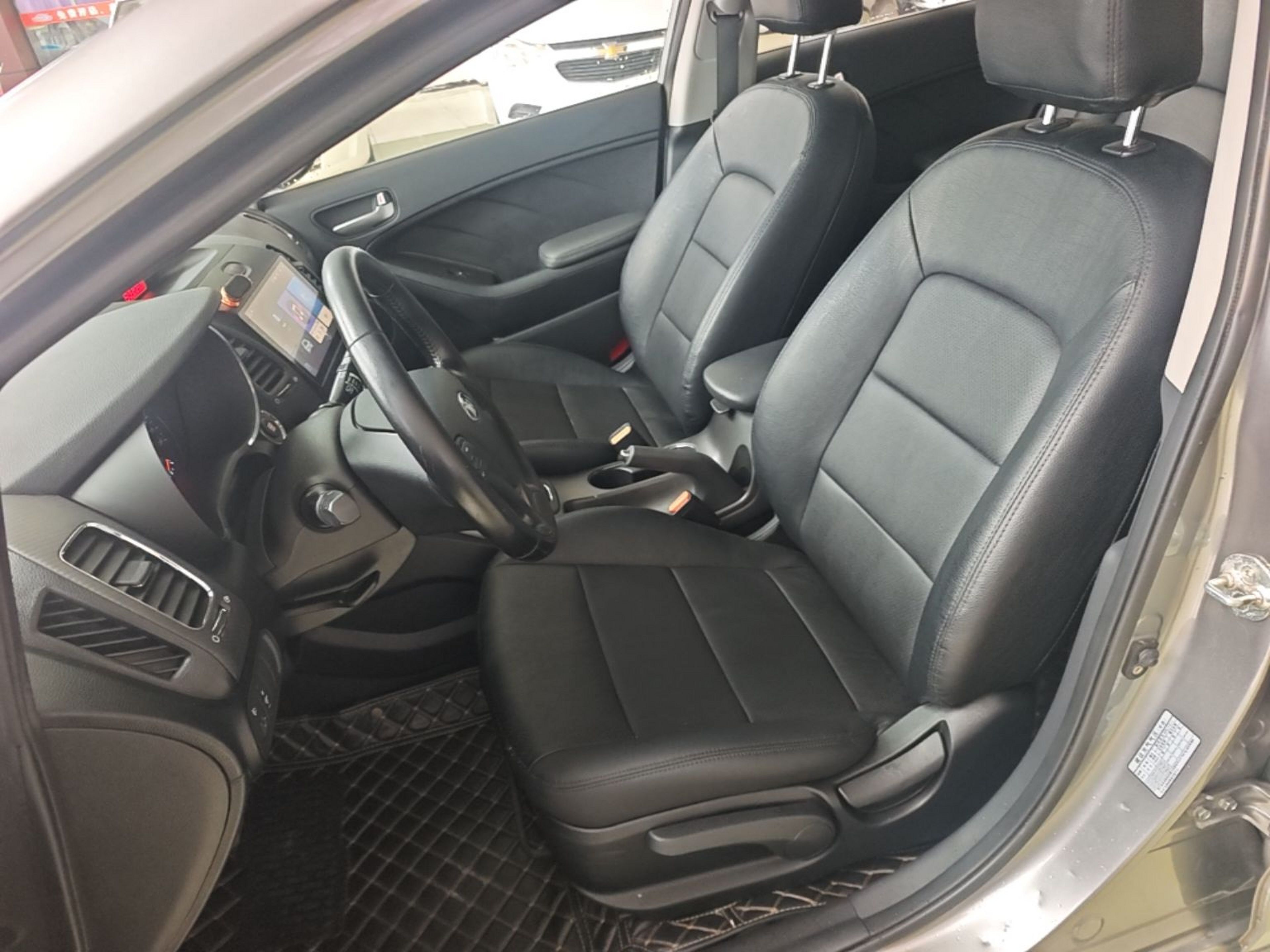 Interior delantero